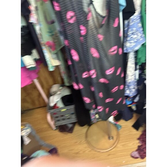 Torrid Tank Top Sleeveless Shirt Black Polka Dot- Semi sheer Pink Lips 3 (3X) - Picture 8 of 11